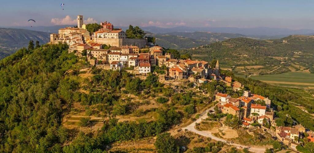 Soba Gracijela Hotel Motovun Eksteriør billede